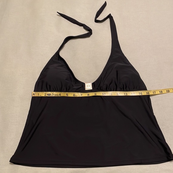 Isaac Mizrahi Halter Tankini. - Picture 8 of 11